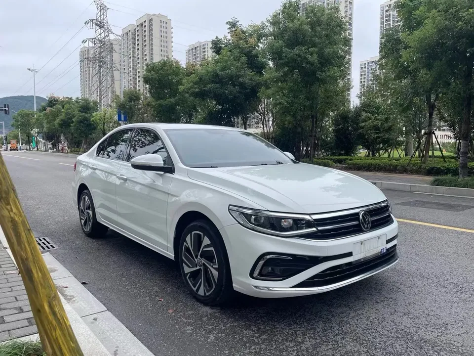 Volkswagen Bora Bora 2024 200TSI DSG Joy Edition 2025 — thumbnail 3