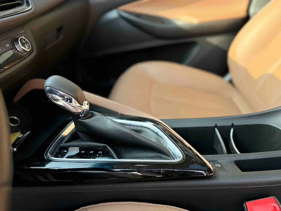 Buick GL6 Buick GL6 2021 323T mild hybrid connected luxury model 2023 — миниатюра 4