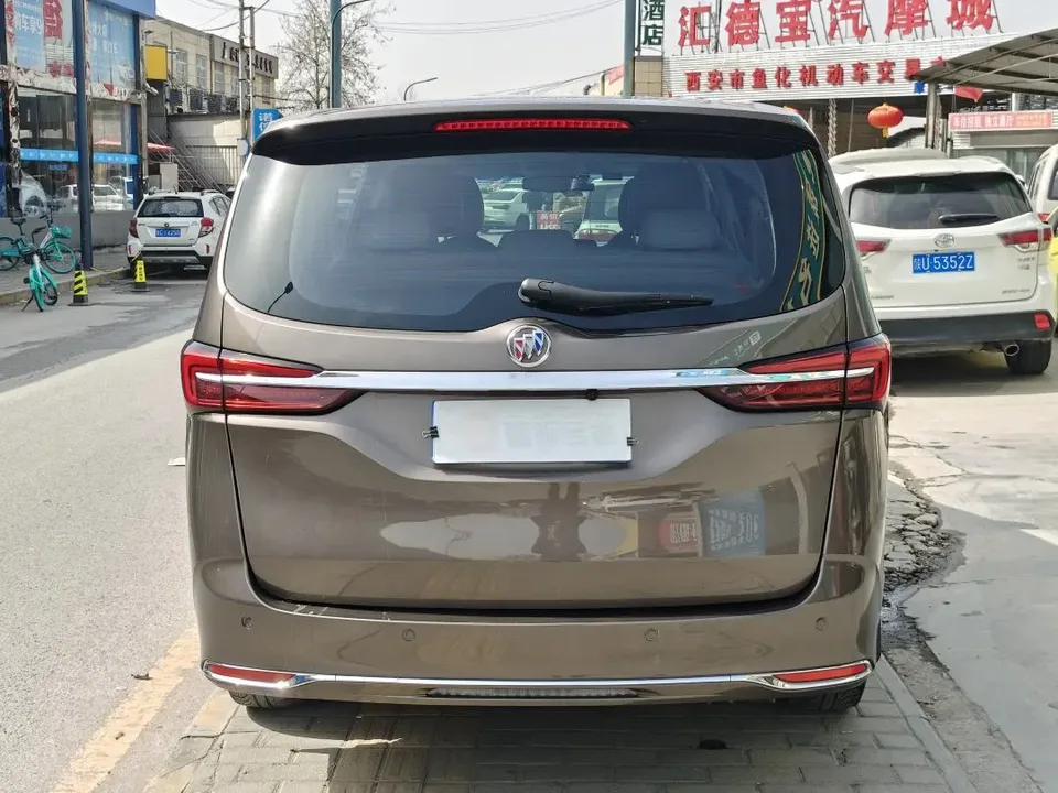 Buick GL8 Buick GL8 2022 Land Business Class 652T Comfort Edition 2022 — миниатюра 2