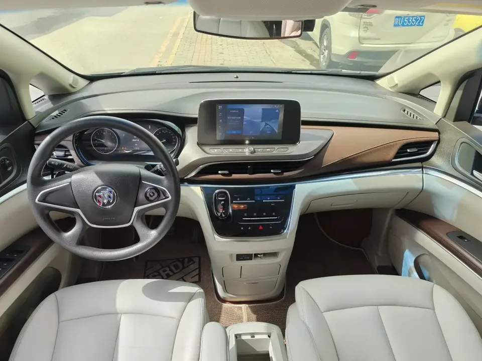 Buick GL8 Buick GL8 2022 Land Business Class 652T Comfort Edition 2022 — миниатюра 3
