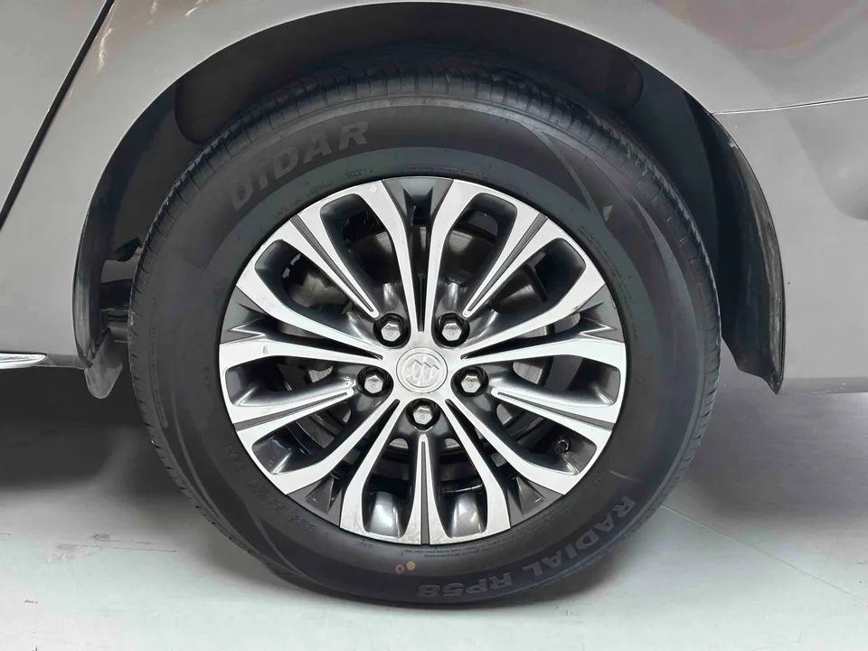 Buick GL8 Buick GL8 2023 Land Business Class 2.0T Comfort Edition 2022 — миниатюра 3