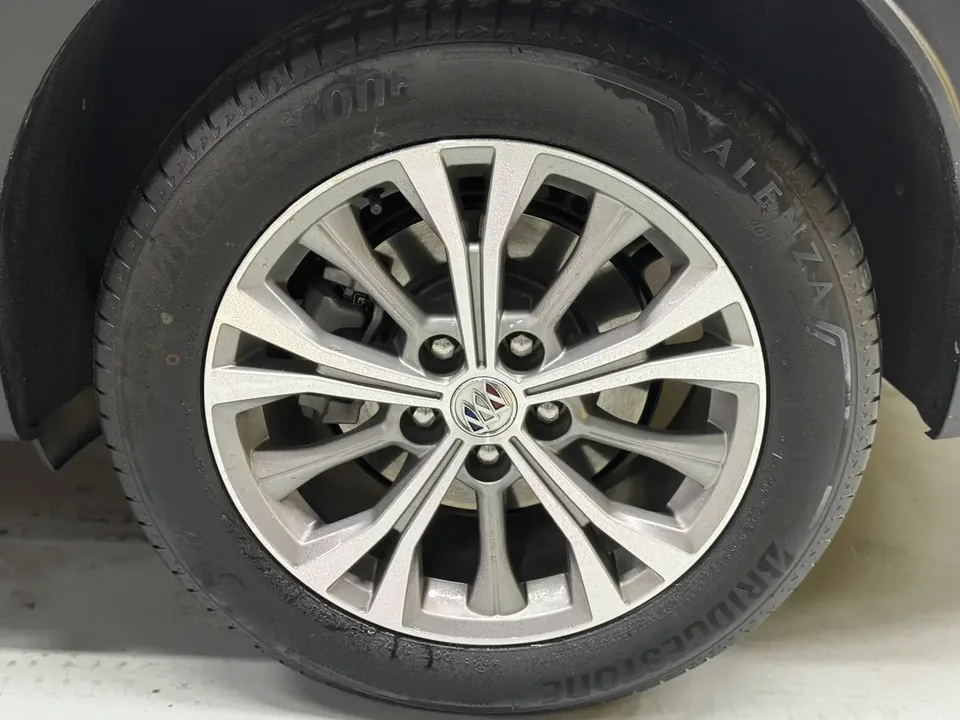 Buick Envision Envision 2022 Envision Plus 652T five-seat luxury model 2023 — миниатюра 3