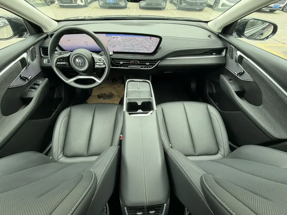 Buick LaCrosse LaCrosse 2025 28T Platinum Edition 2025 — миниатюра 4