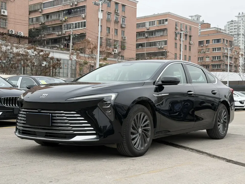 Buick LaCrosse 2025