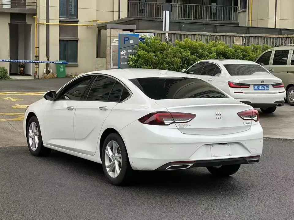 Buick Majesty Regal 2024 25T Super Edition 2024 — миниатюра 4