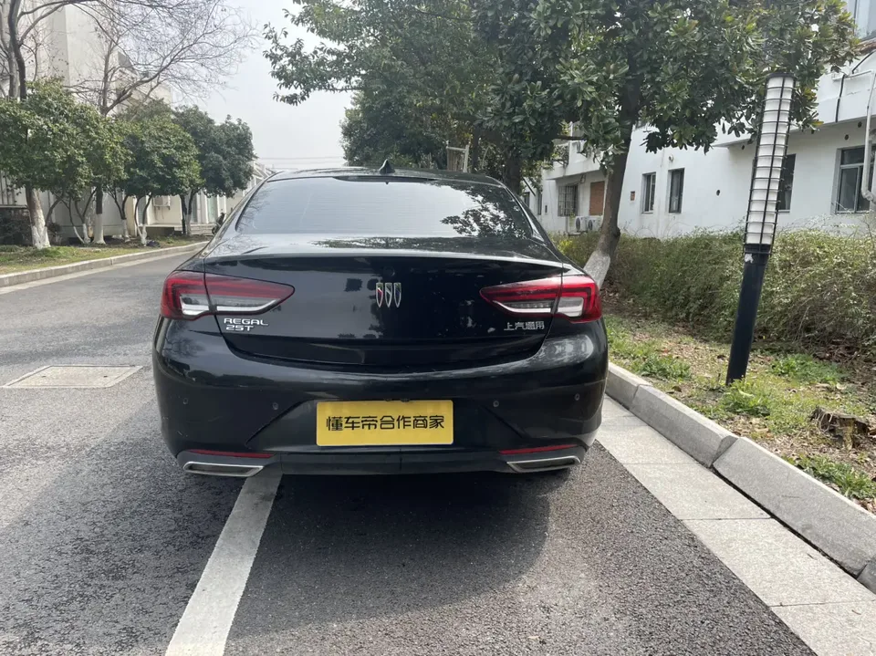 Buick Majesty Regal 2024 25T Super Edition 2023 — миниатюра 2