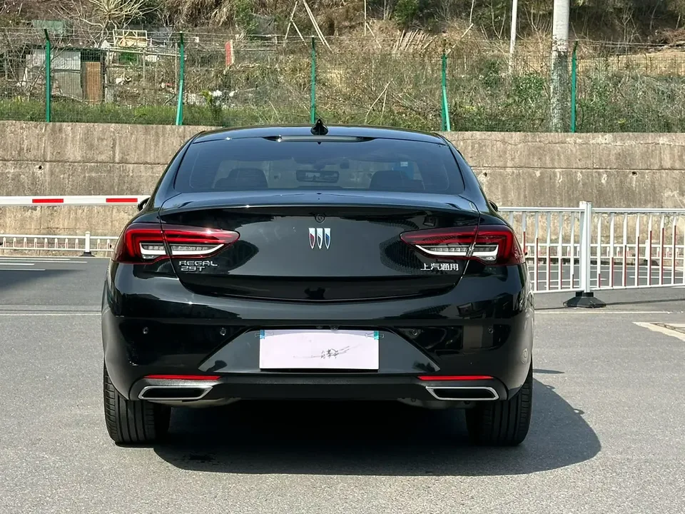 Buick Majesty Regal 2024 25T Super Edition 2024 — миниатюра 2