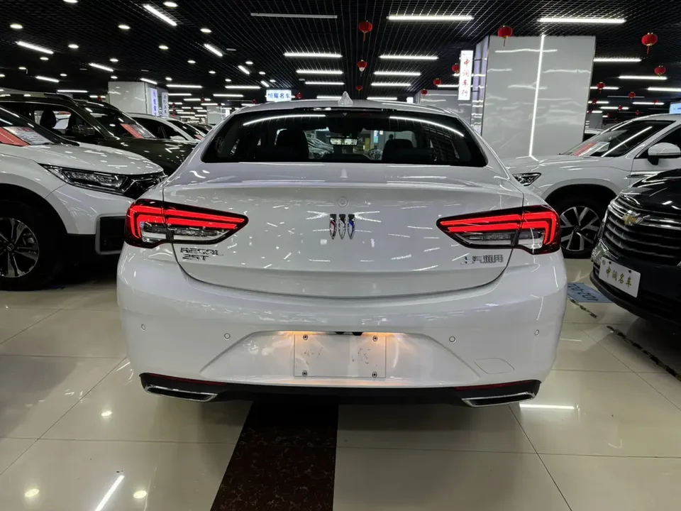 Buick Majesty Regal 2024 25T Super Edition 2025 — миниатюра 2