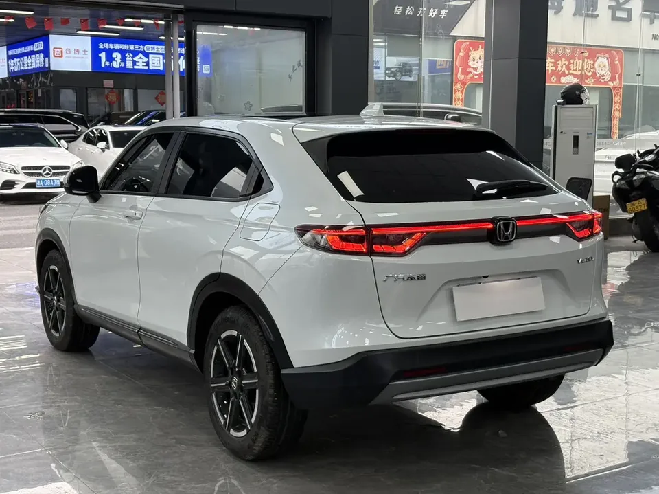 Honda VEZEL Binzhi 2023 1.5L CVT Technology Edition 2023 — thumbnail 4