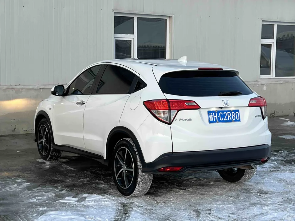 Honda VEZEL 1.5L CVT Pioneer Edition 2022 — thumbnail 4