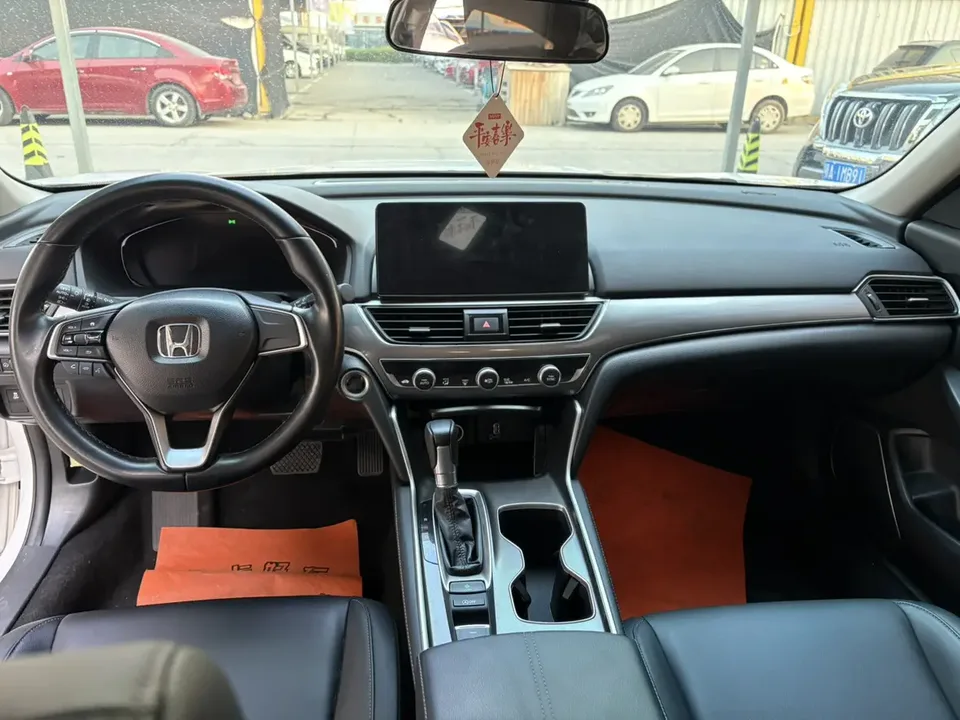 Honda Accord Accord 2022 260TURBO Deluxe Edition 2023 — миниатюра 5