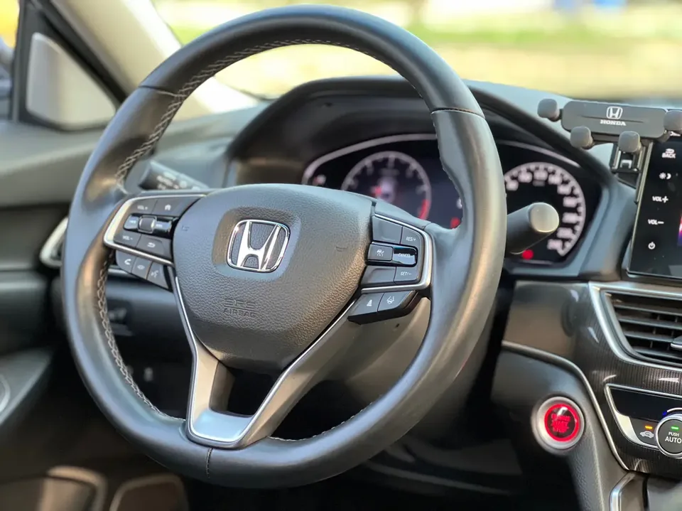 Honda Accord 2022 Accord 260TURBO Fantasy Night Premium Edition 2022 — миниатюра 4