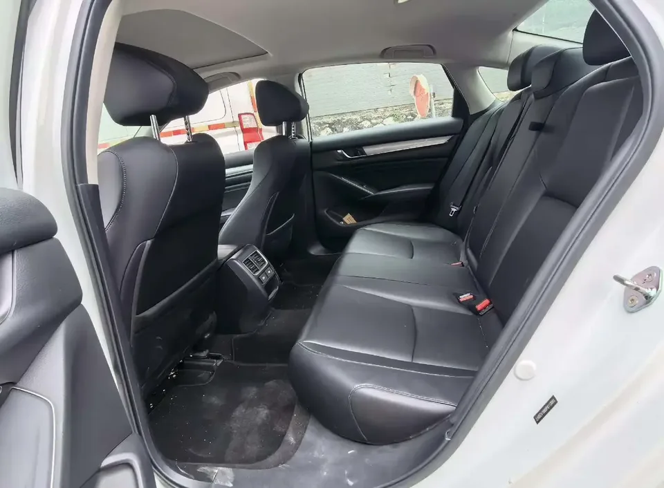 Honda Accord Accord 2022 260TURBO Deluxe Edition 2023 — миниатюра 3