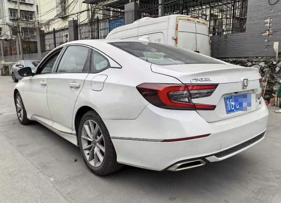 Honda Accord Accord 2022 260TURBO Deluxe Edition 2023 — миниатюра 4