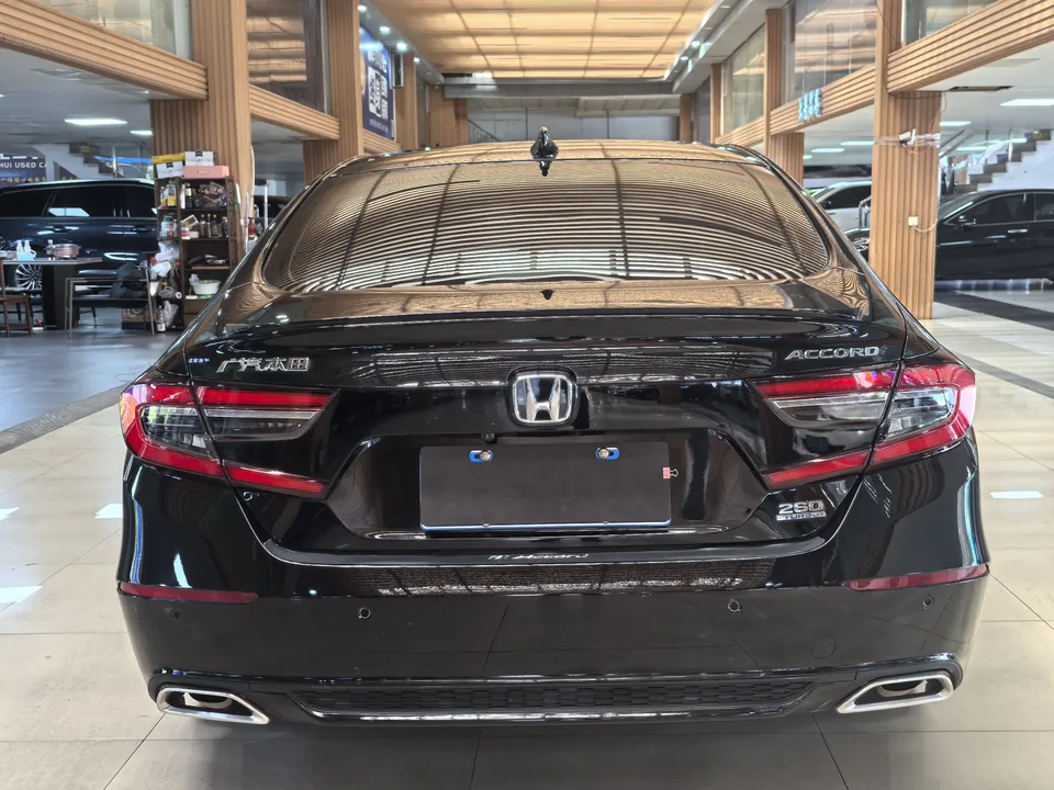 Honda Accord 2022 Accord 260TURBO Fantasy Night Premium Edition 2022 — миниатюра 2