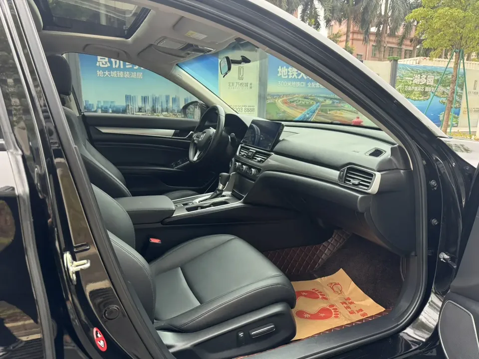 Honda Accord Accord 2022 260TURBO Deluxe Edition 2022 — миниатюра 5