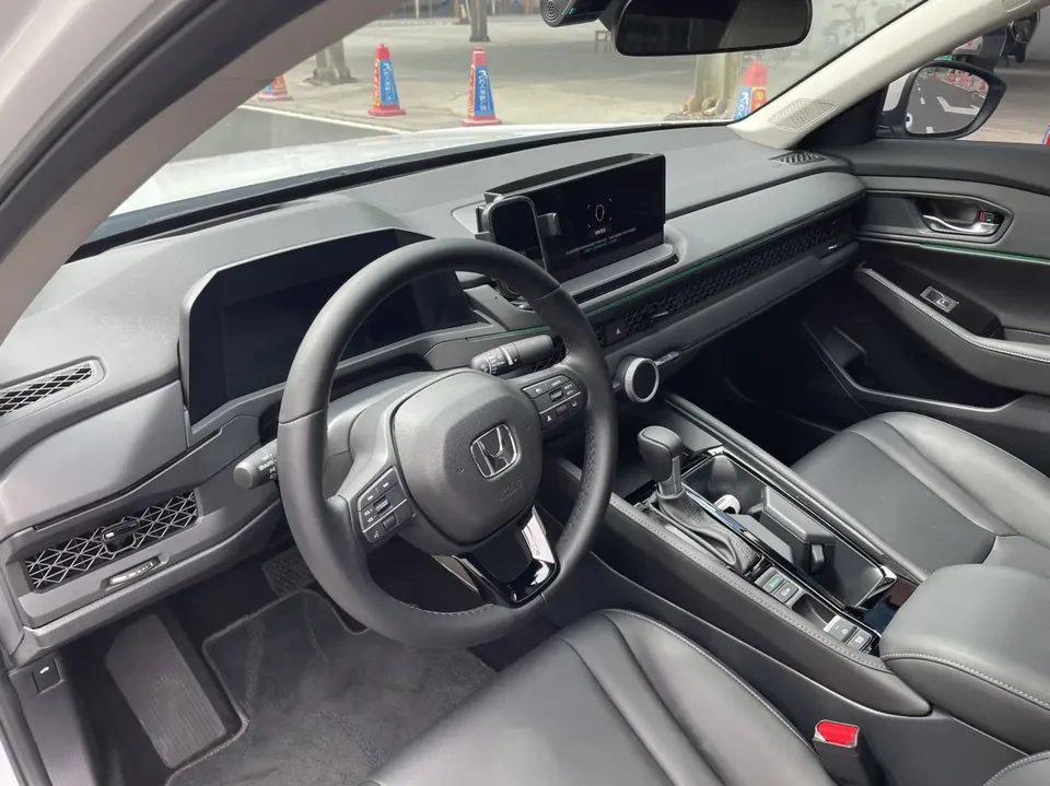 Honda Accord Rui T 260TURBO Deluxe Edition 2024 — миниатюра 4