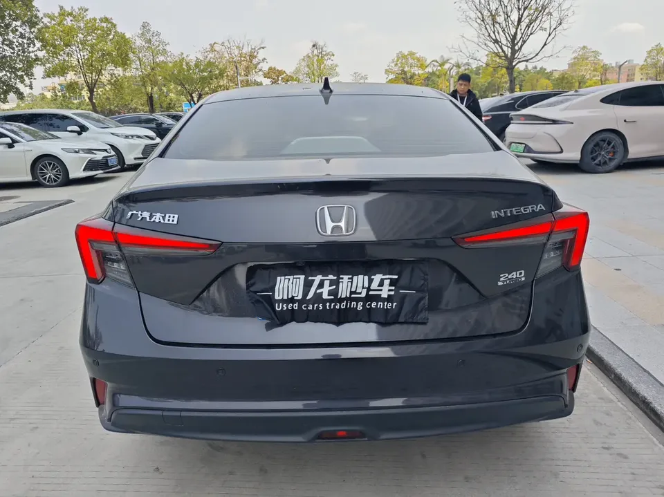 Honda Integra 240TURBO CVT Deluxe Edition 2025 — миниатюра 2