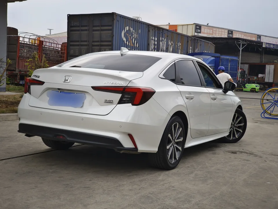 Honda Integra 240TURBO CVT Deluxe Edition 2024 — миниатюра 2