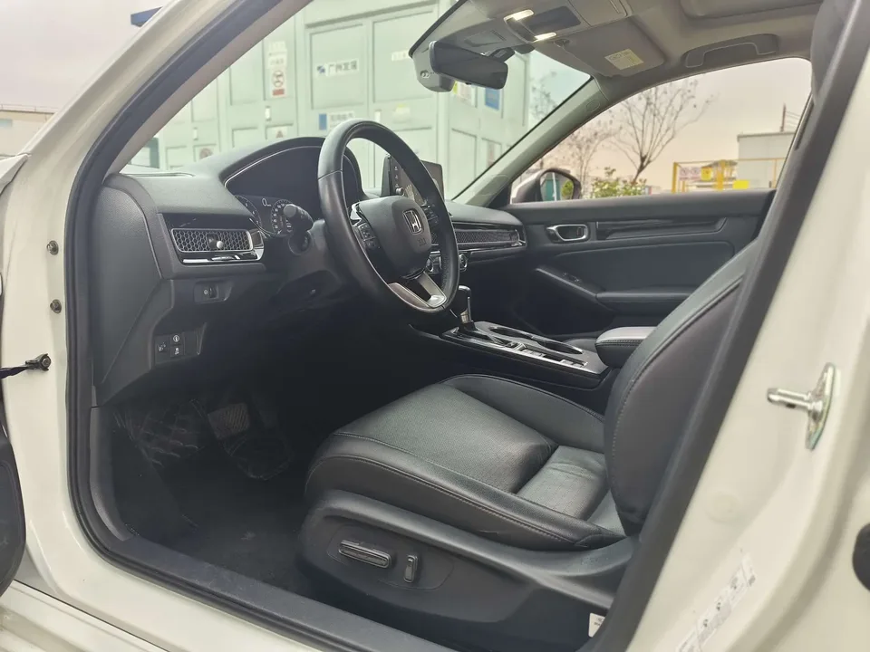 Honda Integra 240TURBO CVT Deluxe Edition 2024 — миниатюра 5