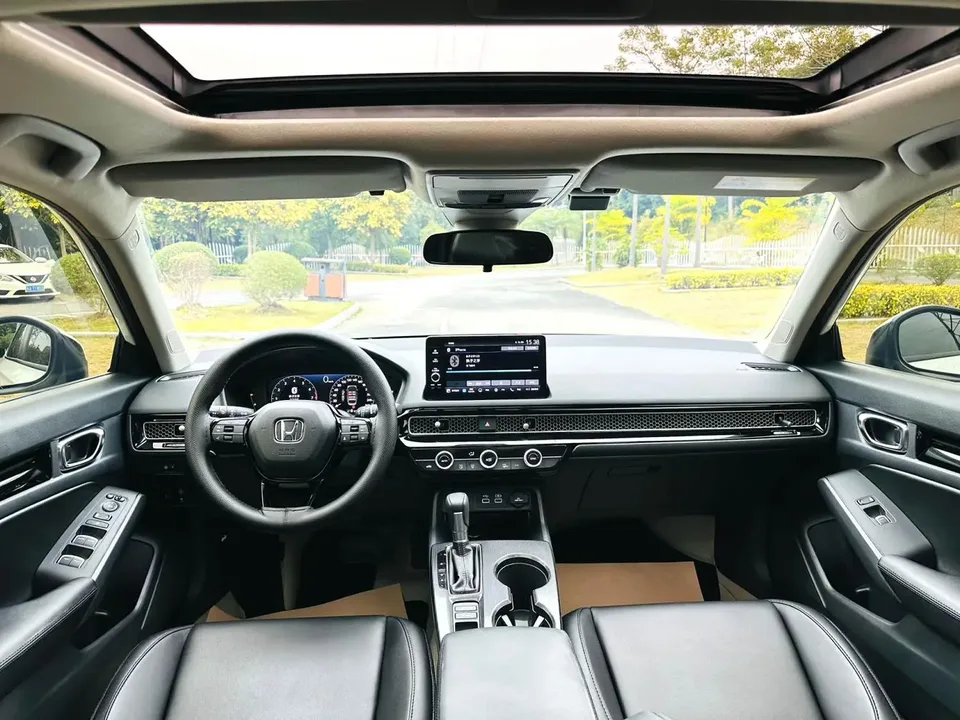 Honda CIVIC Civic 240TURBO CVT Power Edition 2023 — миниатюра 3