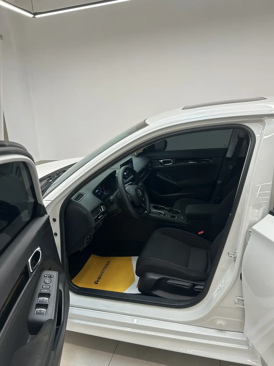 Honda CIVIC 2022 Civic 240TURBO CVT Dynamic Edition 2023 — миниатюра 5