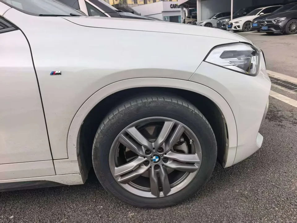 BMW X2 BMW X2 2023 sDrive25i M Sport Night Edition 2023 — миниатюра 2