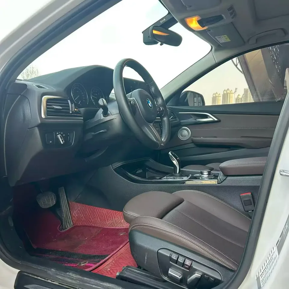 BMW 1 Series BMW 1 Series 2023 120i M Sport Edition 2023 — миниатюра 5