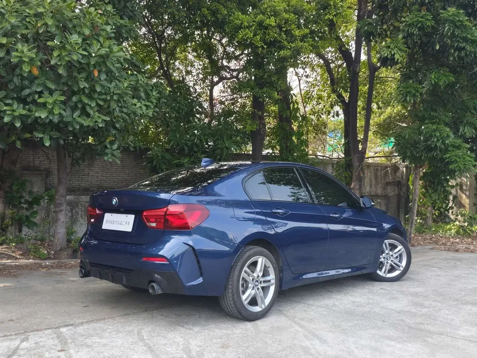 BMW 1 Series BMW 1 Series 2023 120i M Sport Night Edition 2023 — thumbnail 5