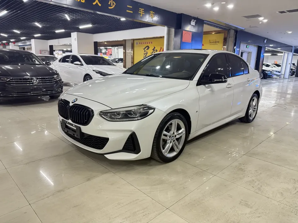 BMW 1 Series BMW 1 Series 2023 120i M Sport Night Edition 2023 — фото 1, купить с доставкой в Москву