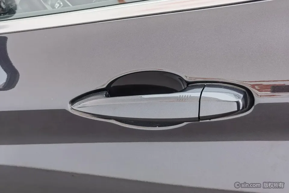 BMW X1 facelift sDrive25Li Leading Edition 2023 — миниатюра 2
