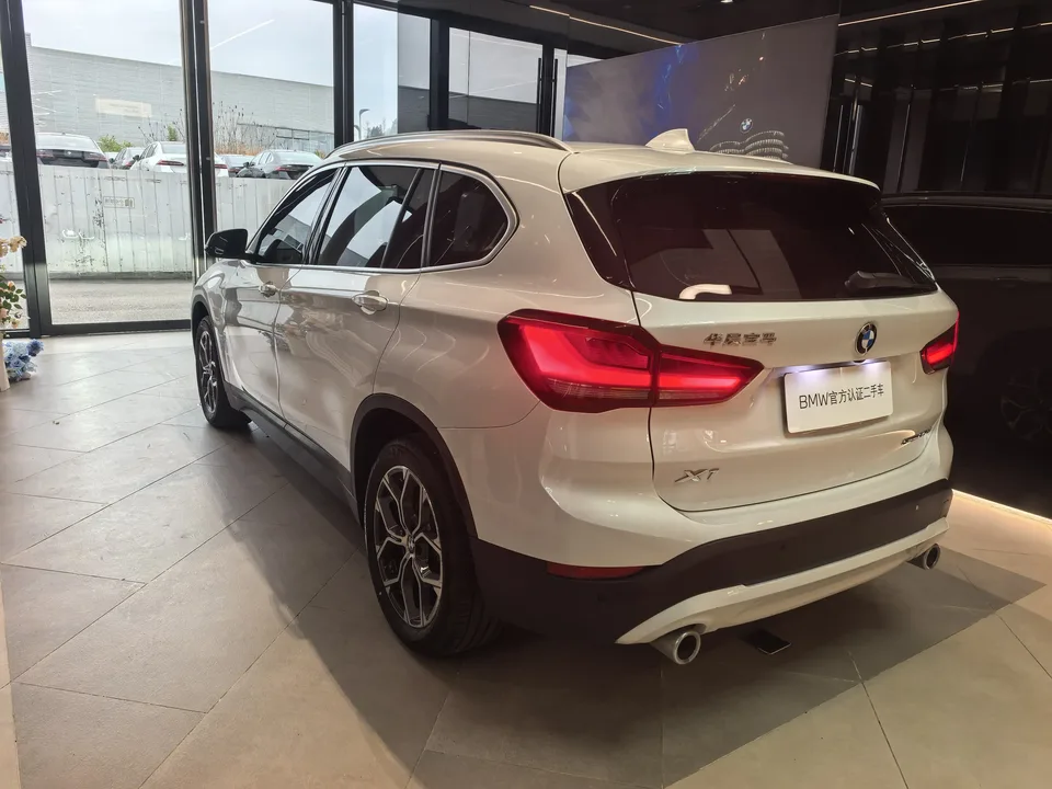 BMW X1 BMW X1 2022 sDrive25Li Leading Edition 2023 — миниатюра 2