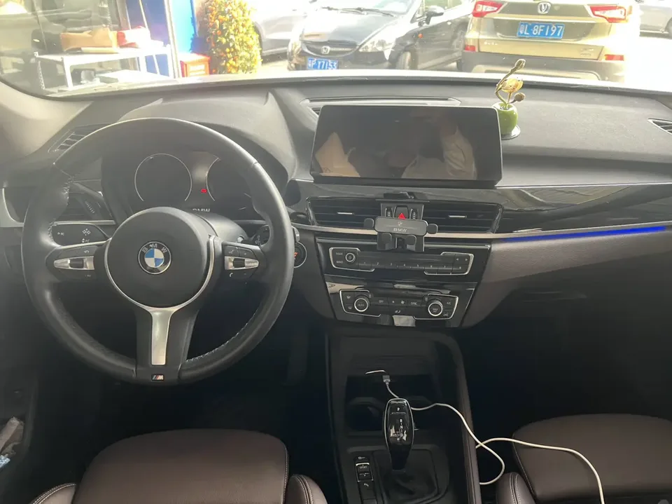 BMW X1 BMW X1 2021 sDrive25Li Leading Edition 2023 — миниатюра 4
