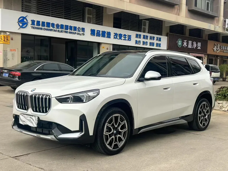 BMW X1 sDrive25Li X Design Package 2024 — фото 1, купить с доставкой в Москву