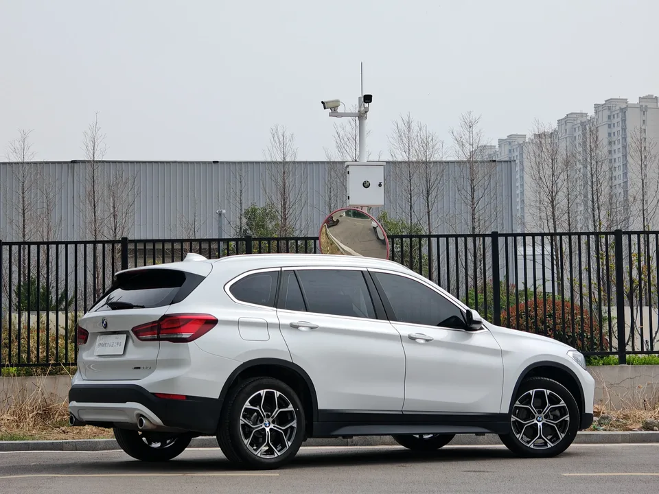 BMW X1 BMW X1 2022 sDrive25Li Leading Edition 2022 — миниатюра 2
