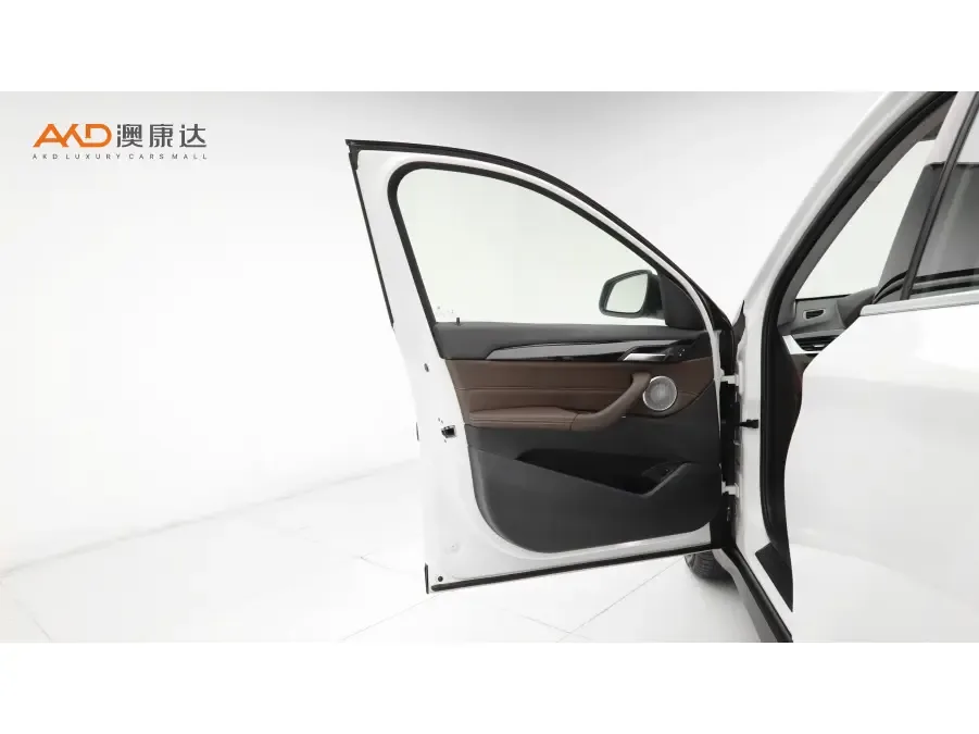 BMW X1 X1 2022 BMW X1 2022 sDrive25Li Leading Edition 2023 — thumbnail 3