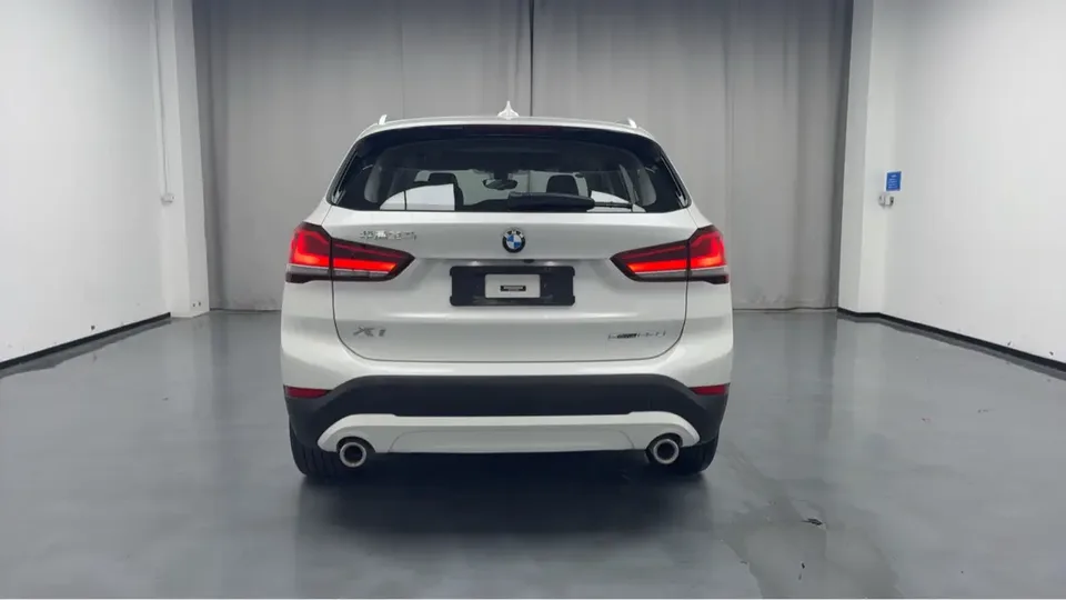 BMW X1 BMW X1 2022 sDrive25Li Leading Edition 2023 — миниатюра 2