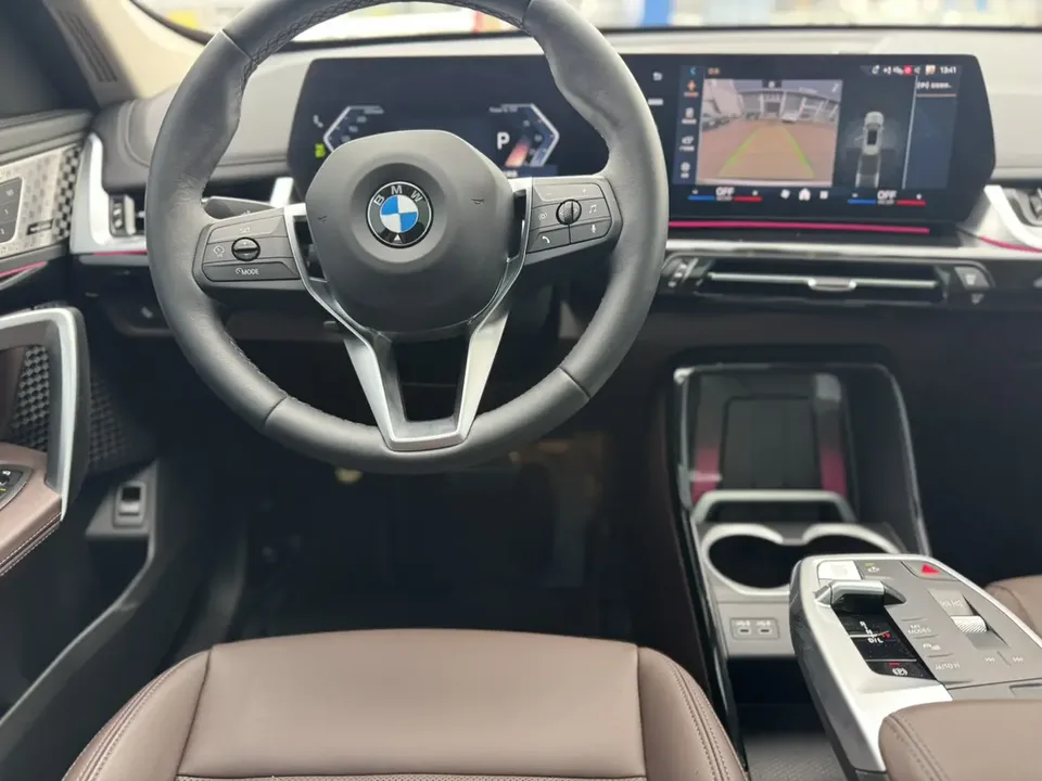 BMW X1 X1 2023 sDrive25Li X Design Package 2024 — thumbnail 4
