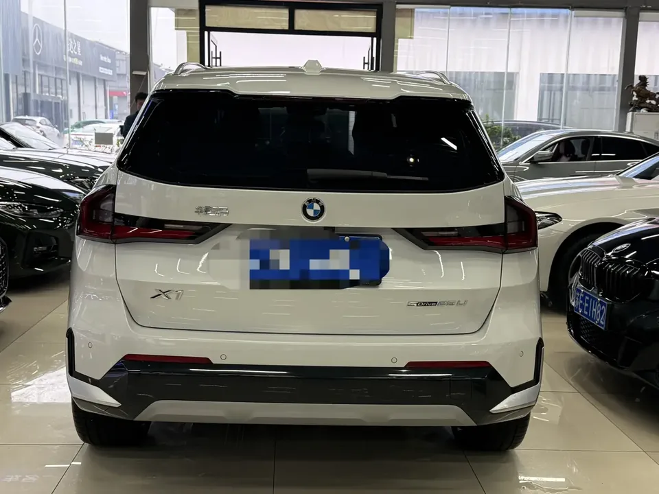BMW X1 2.0T Automatic Front-wheel Drive 5-seater Original Custom Edition 2024 — миниатюра 2