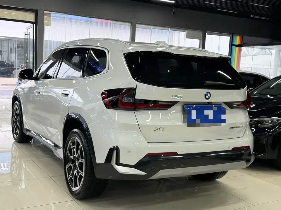 BMW X1 2.0T Automatic Front-wheel Drive 5-seater Original Custom Edition 2024 — миниатюра 4