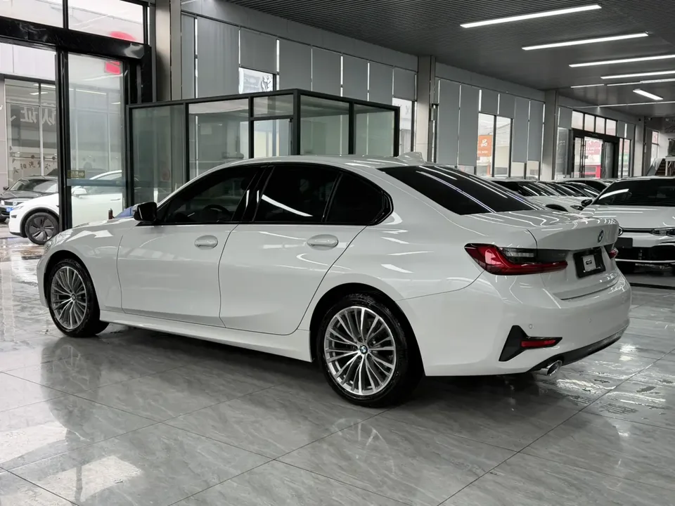 BMW 3 Series BMW 3 Series 2022 320i Sport Package 2022 — миниатюра 4