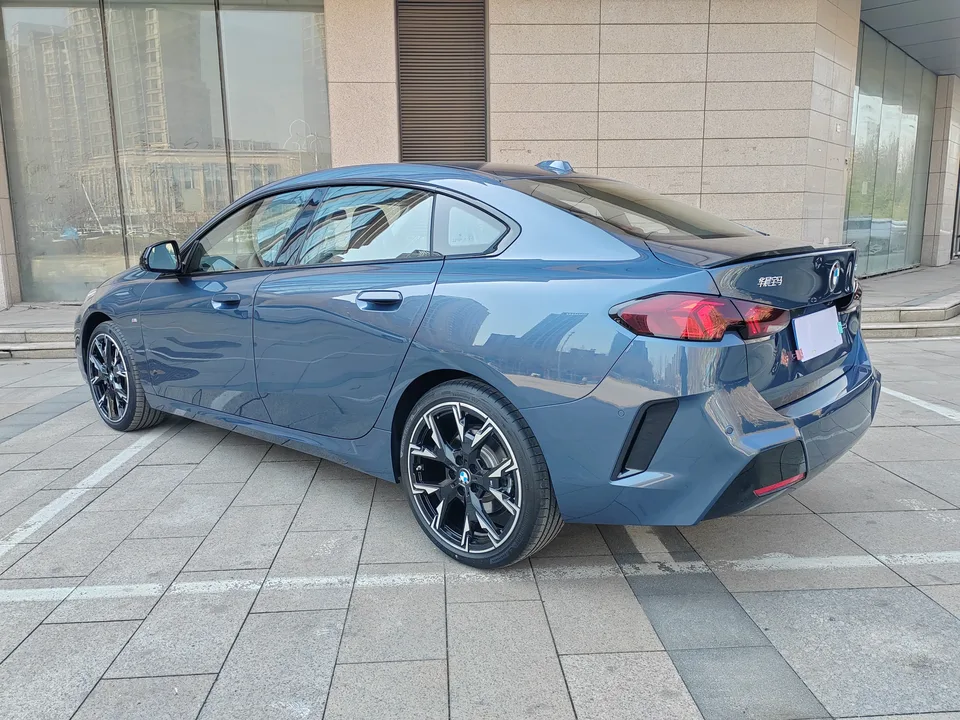 BMW 2 Series 2 Series 2025 225L M Sport Night Edition 2025 — thumbnail 2