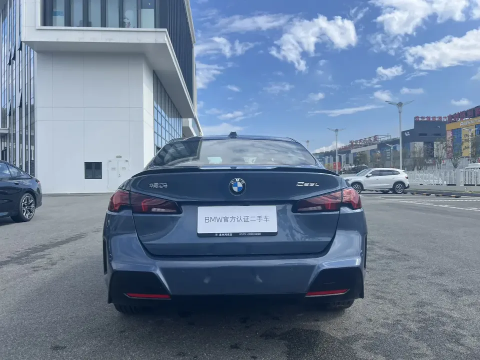 BMW 2 Series 225L M Sport Night Edition 2025 — миниатюра 2