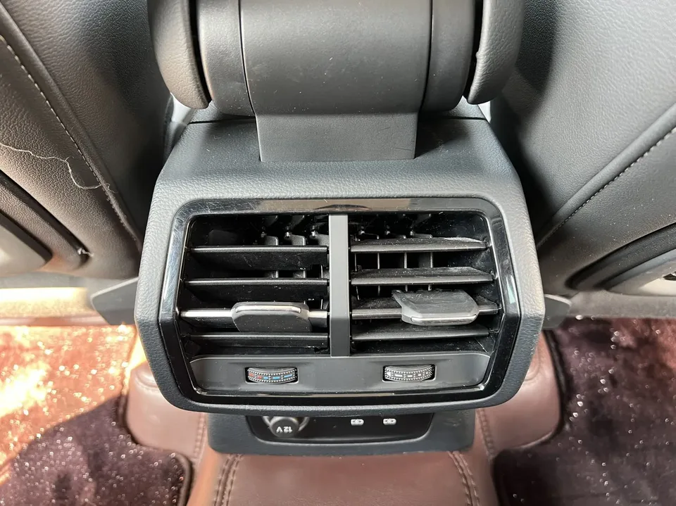 Audi Q3 Audi Q3 2022 35 TFSI aggressive and dynamic model 2022 — миниатюра 4