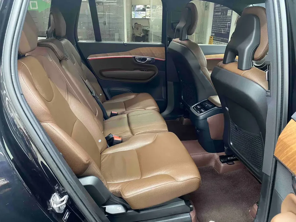 Volvo XC90 XC90 2022 Volvo XC90 2022 B6 Zhiyi Luxury Edition 7-seater 2022 — thumbnail 4