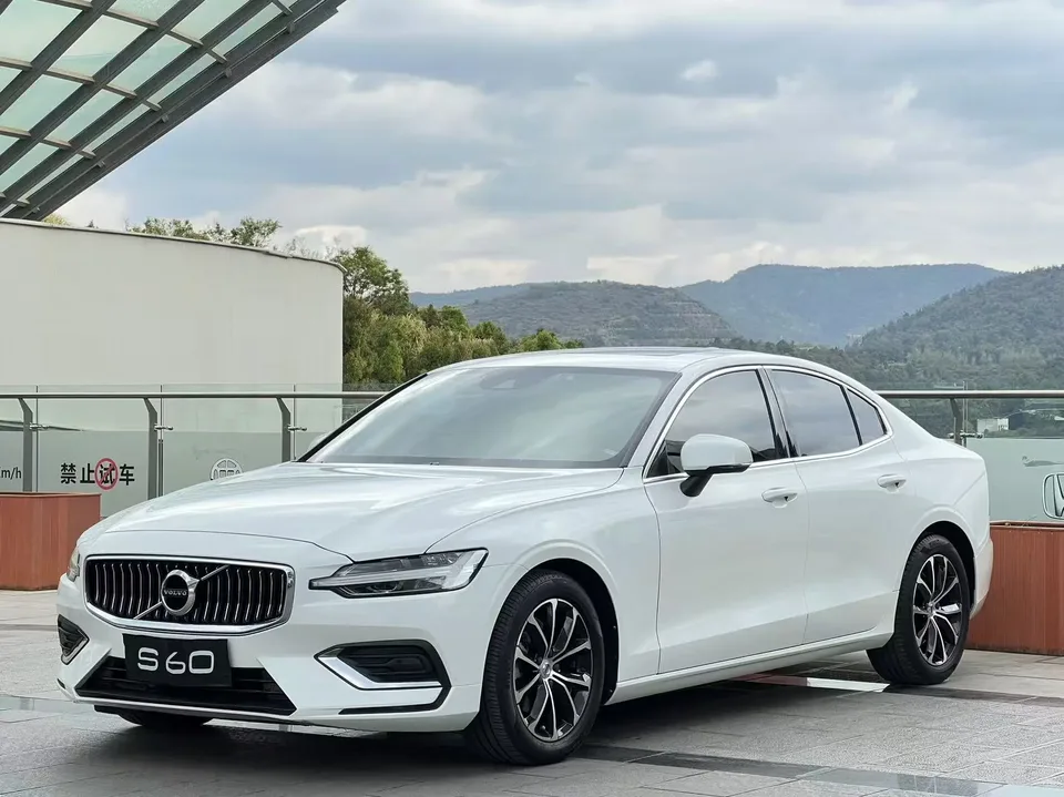 Volvo S60 2022
