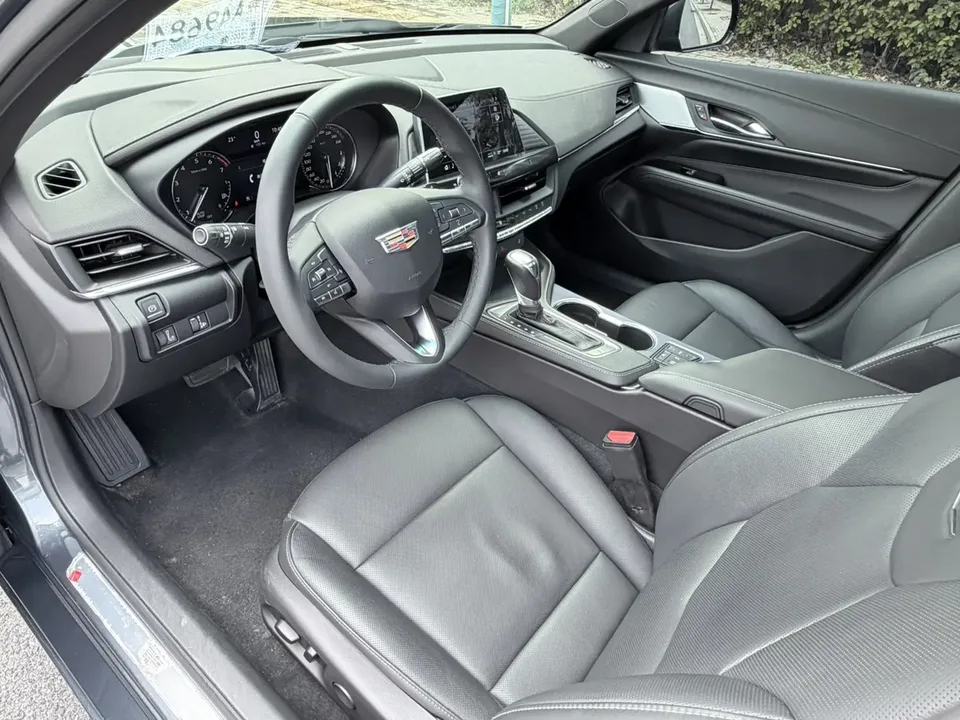 Cadillac CT4 28T luxury model 2022 — миниатюра 3