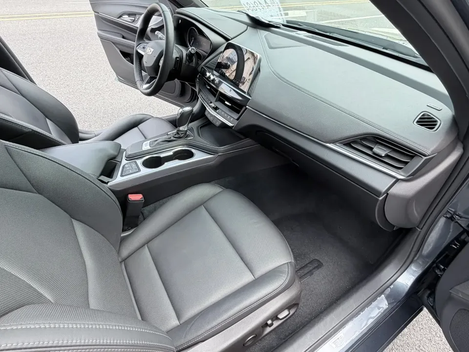 Cadillac CT4 28T luxury model 2022 — миниатюра 5
