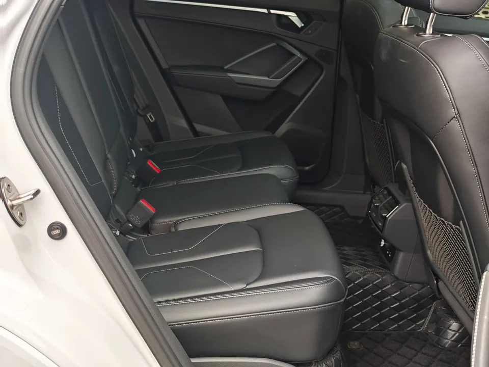 Audi Q3 Audi Q3 2024 40 TFSI Fashion Dynamic Edition 2024 — миниатюра 4