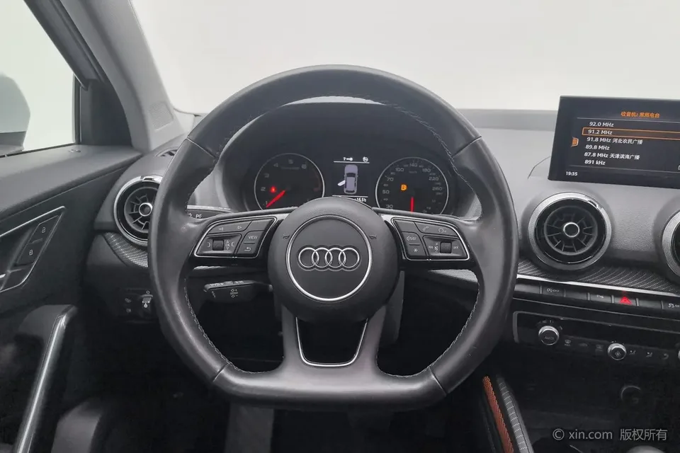Audi Q2L Audi Q2L 2022 35 TFSI Fashion Dynamic Edition 2023 — миниатюра 4